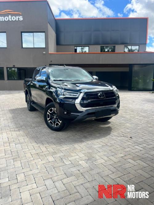 Toyota Hilux 2.8 turbo diesel SRX 4x4 automática  2022